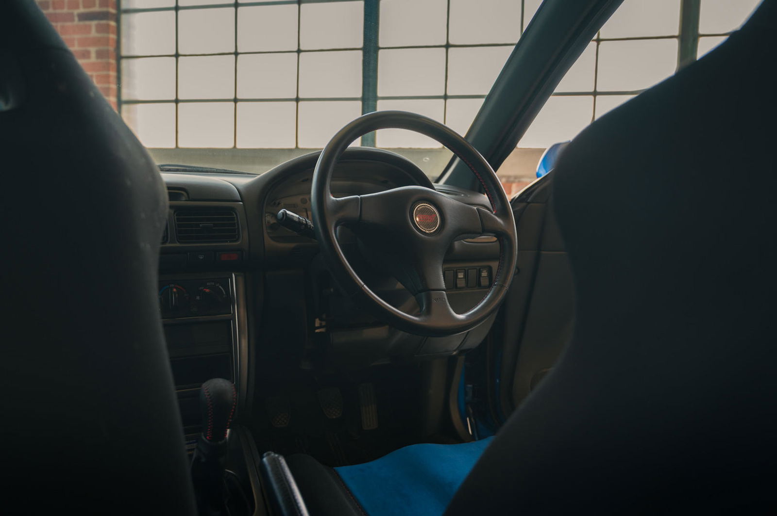 Subaru Impreza 22B - interior